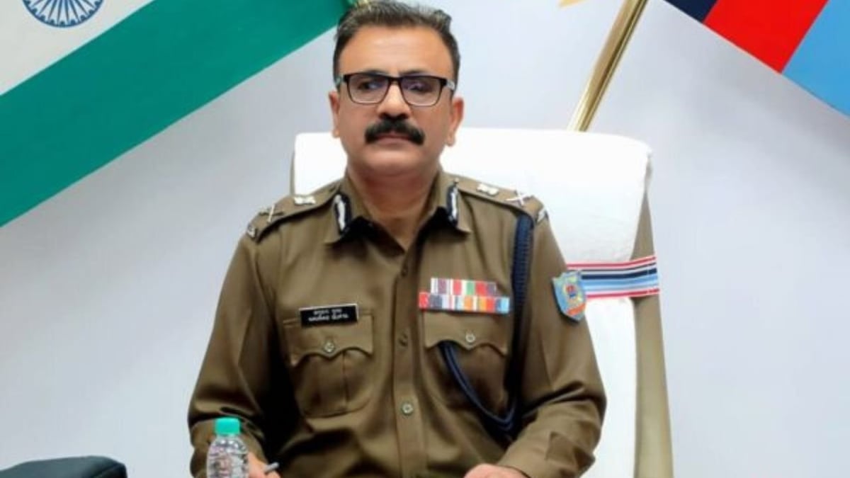 पूर्व DGP अनुराग गुप्ता के खिलाफ थाने में शिकायत, आपराधिक गिरोहों से सांठगांठ और करोड़ों की उगाही का आरोप