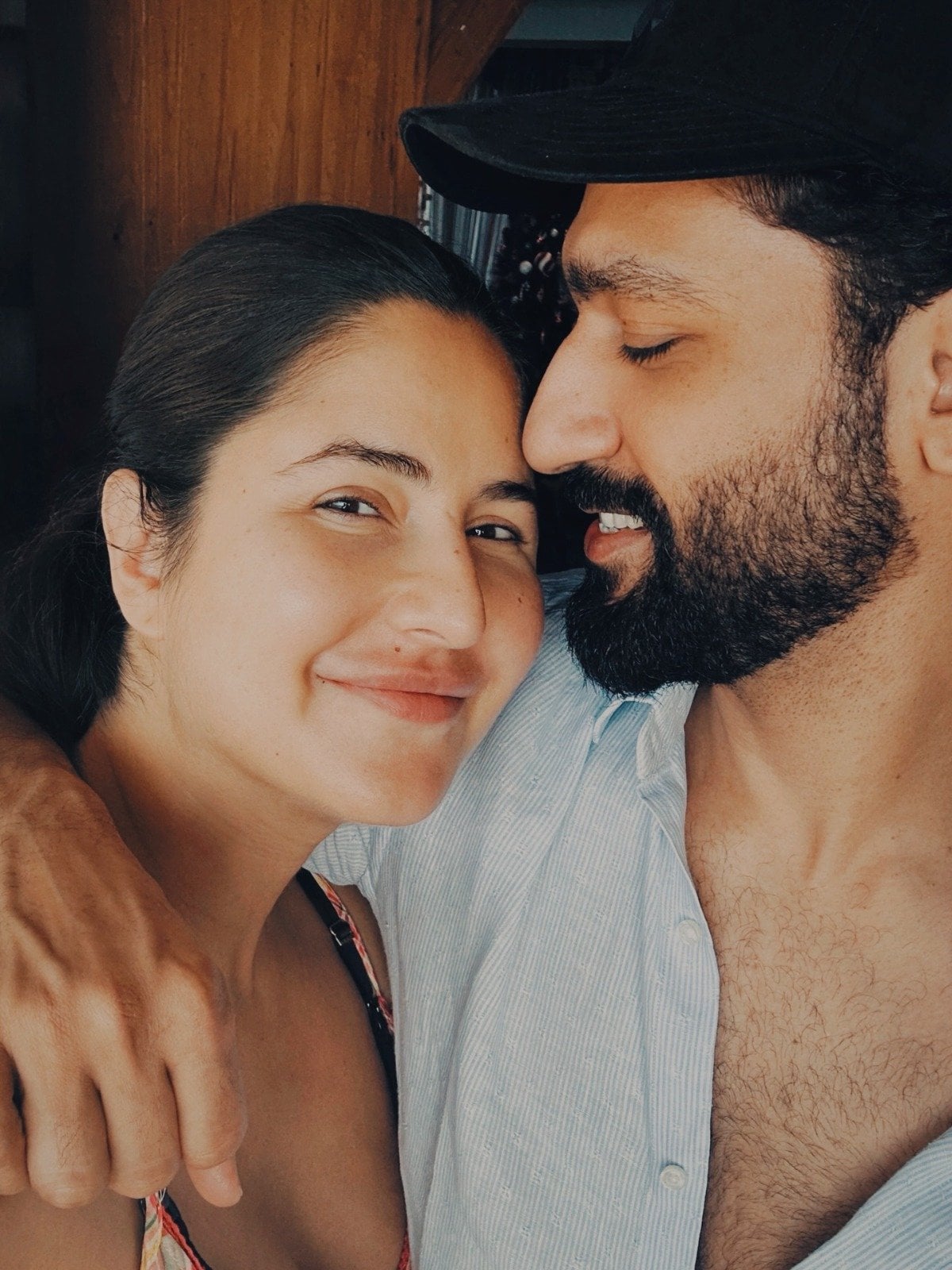 Katrina Kaif की मां बनते ही हालत खराब, Vicky Kaushal ने तस्वीर शेयर