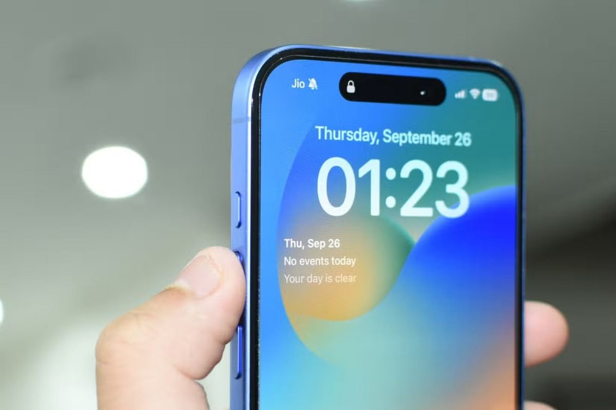 iPhone का Action Button बनेगा और भी काम का, एक टैप में यूज कर पाएंगे ChatGPT Voice Mode, जानें कैसे