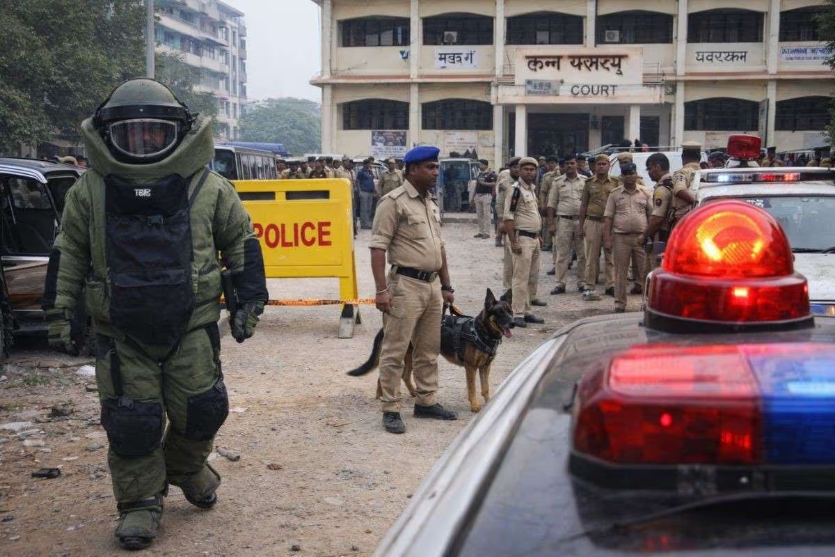 सिवान-भागलपुर-बेगूसराय कोर्ट को उड़ाने की धमकी के बाद हडकंप, परिसर को कराया गया खाली