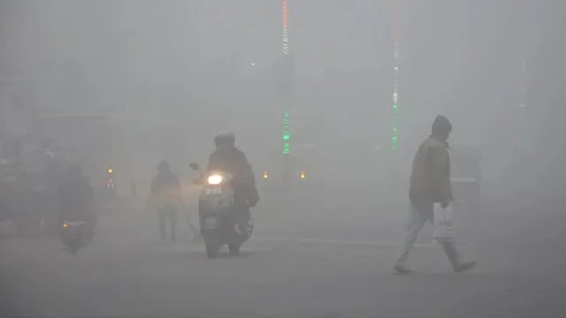 बिहार के 6 जिलों में घने कोहरे का अलर्ट, पछुआ हवा बढ़ाएगी ठंड