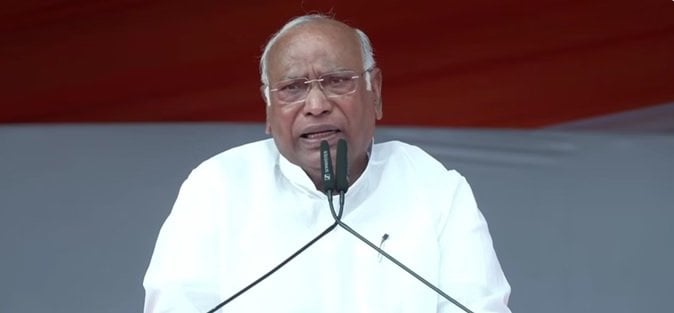 Bhopal Kharge compared PM Modi Hitler saying Prime Minister begging before Trump | भोपाल में खरगे ने PM मोदी को बताया हिटलर जैसा, कहा