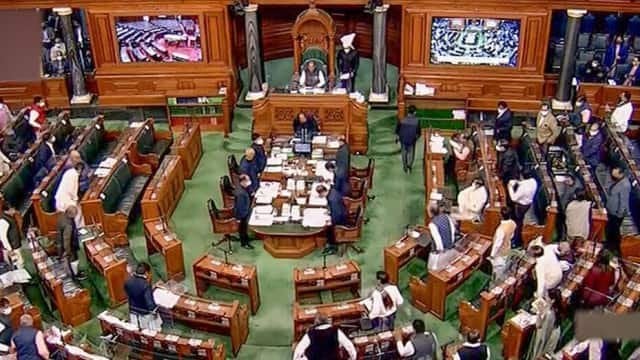 Speaker expresses displeasure over minister's absence in Lok Sabha; questions raised about Manjhi and Karandlaje