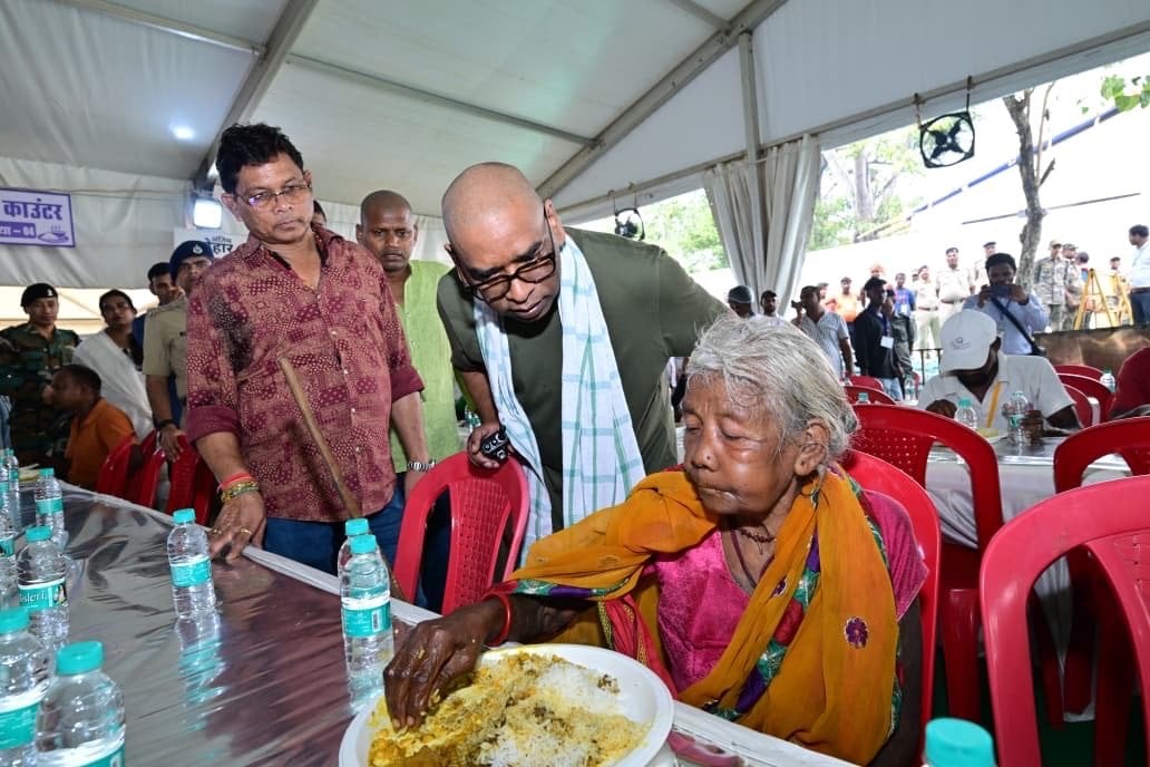 नेमरा में विधि विधान से मुख्यमंत्री हेमन्त कर रहे हैं माँ रूपी का श्राद्ध कार्यक्रम