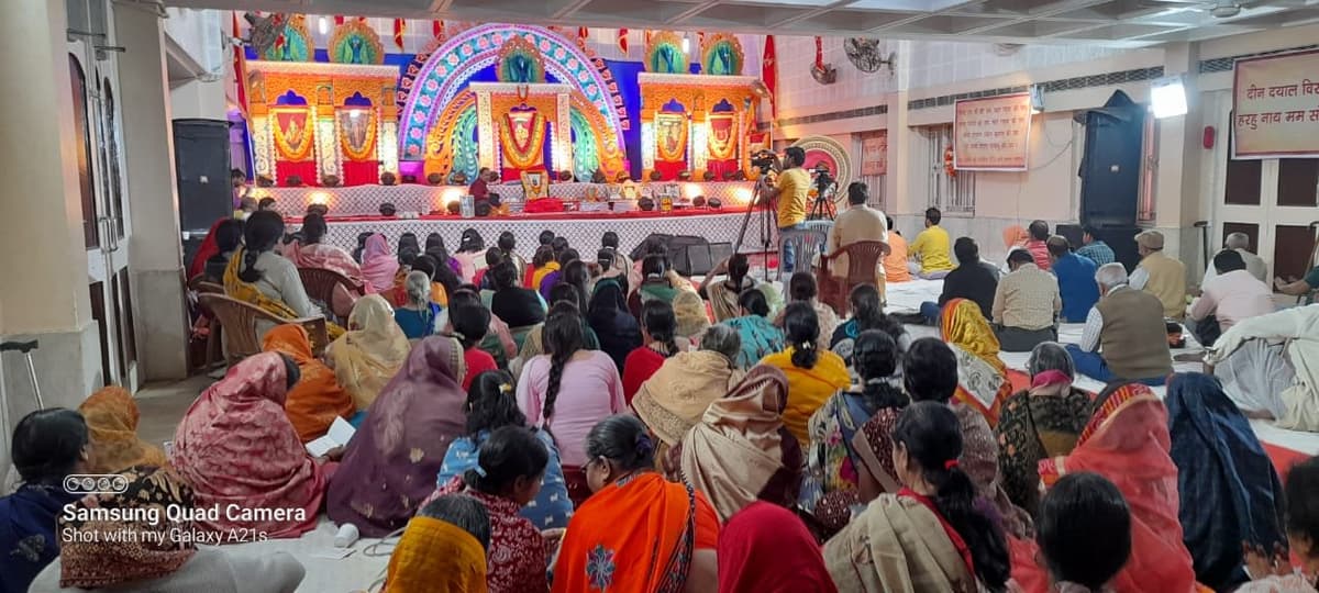 हर विकार का उपचार है हनुमान चालीसा : संतोष भाई