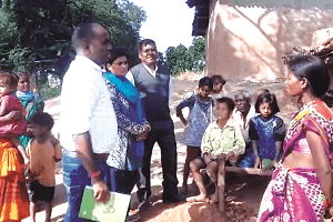 सौतेली मां ने दो बेटों को खिलाया जहर एक की मौत, महिला गिरफ्तार