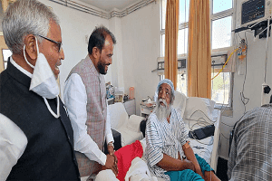 मेदांता हॉस्पिटल में शिबू सोरेन से मिले श्याम रजक