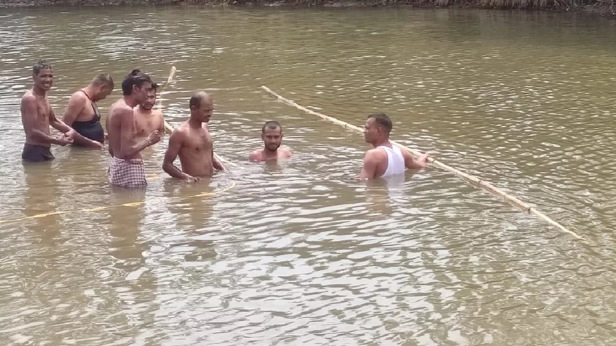 तीन दोस्त में एक की पानी में डूबने से हुई मौत