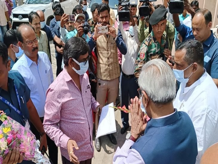 रिम्स पहुंचे मुख्यमंत्री हेमंत सोरेन