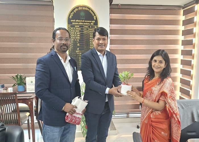 झारखंड राज्य सहकारी बैंक कर्मचारी संघ के अध्यक्ष व महासचिव ने नाबार्ड मुख्य महाप्रबंधक दीपमाला घोष से की मुलाकात, बैंक कर्मचारियों की मांगों पर शीघ्र कार्रवाई की मांग