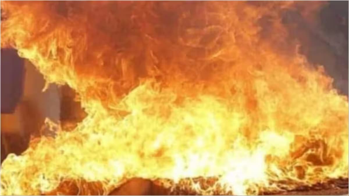 झारखंड में एकतरफा प्यार के चलते पार्षद के बेटे ने लड़की को जलाया