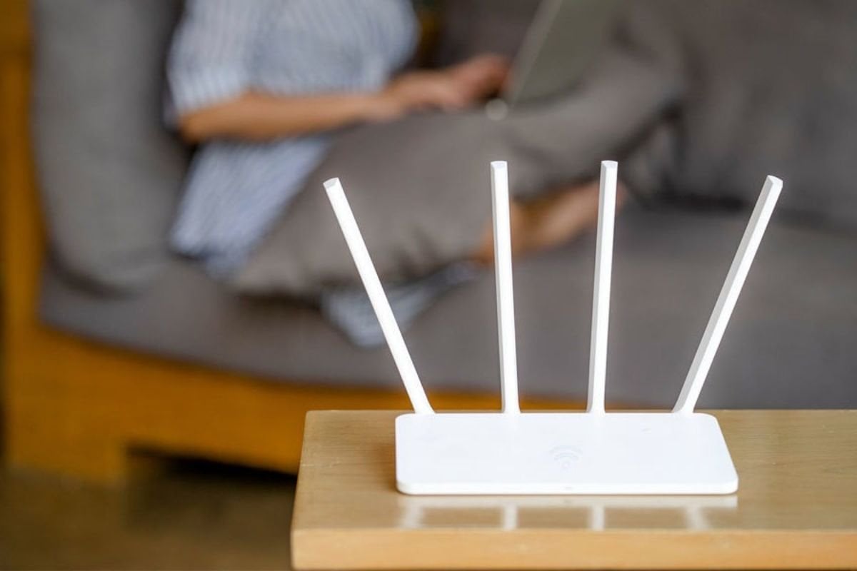 घर में लगा WiFi नहीं दे रहा स्पीड? इन आसान तरीकों से खुद कर लें ठीक, नहीं पड़ेगी टेक्नीशियन की जरूरत