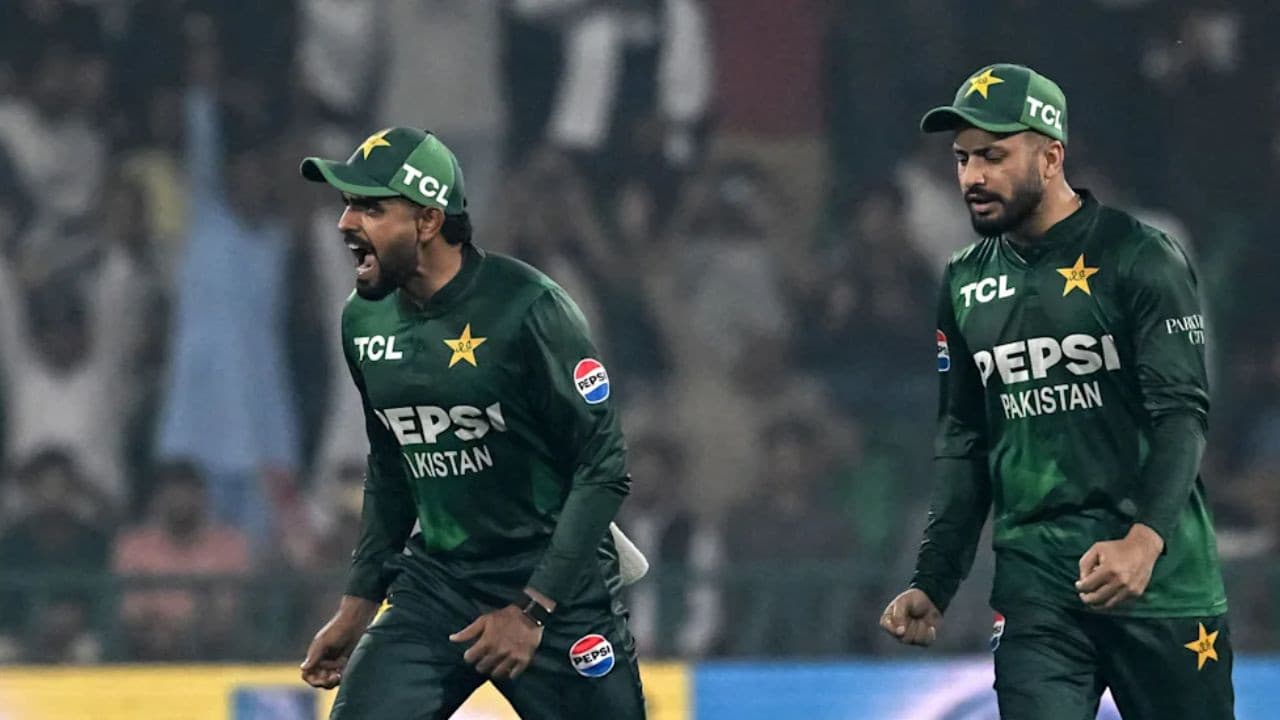 ICC के सामने नहीं चली पाकिस्तान की गीदड़ भभकी, टी20 वर्ल्ड कप से बाहर होने के डर से टीम का किया ऐलान | T20 World Cup 2026 pull out bluff pakistan announce squad for tournament ICC