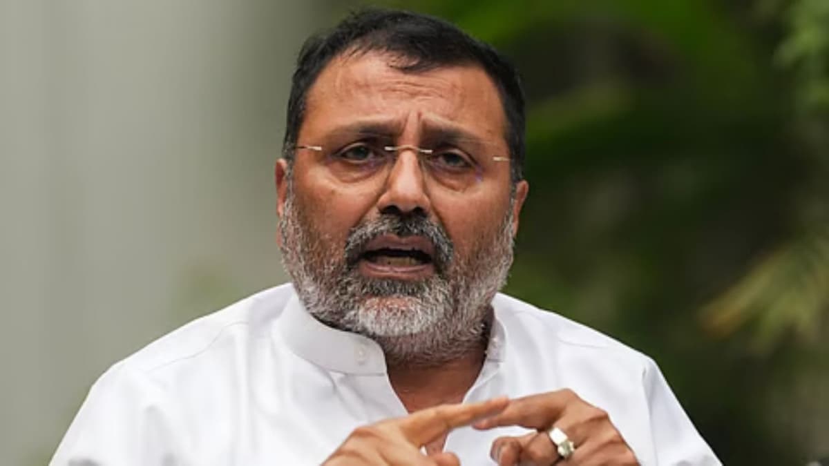 सुप्रीम कोर्ट के निर्णय पर निशिकांत दुबे के बयान को लेकर झारखंड में सोशल मीडिया पर चर्चाएँ