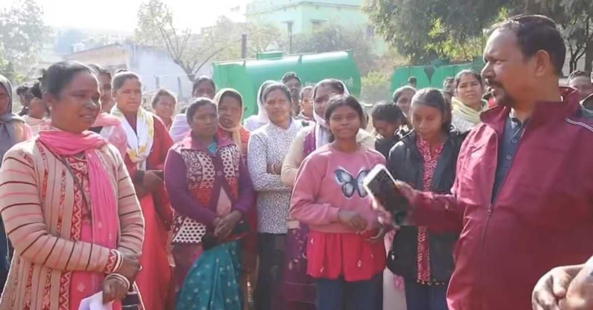 Chaibasa News : चाईबासा के सदर प्रखंड में एक वर्ष से मुंडा की नियुक्ति नहीं, ग्रामीणों में आक्रोश