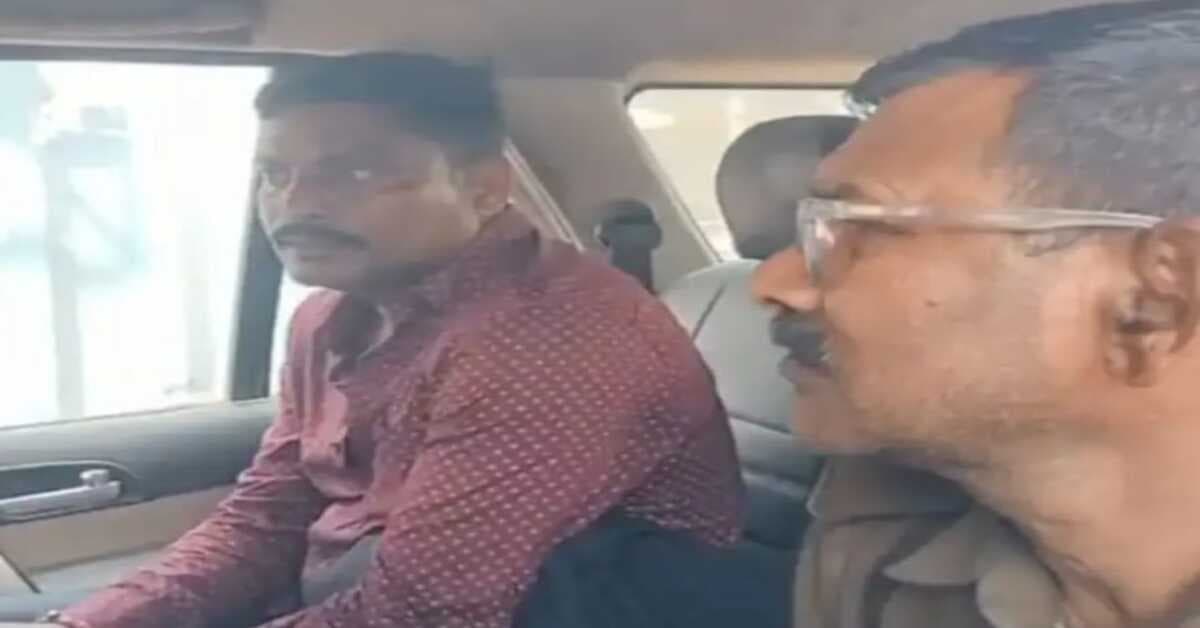 Jamshedpur Suicide Attempt : पारिवारिक कलह से परेशान होकर सोनारी के व्यक्ति ने मानगो में नदी में कूद कर किया आत्महत्या का प्रयास
