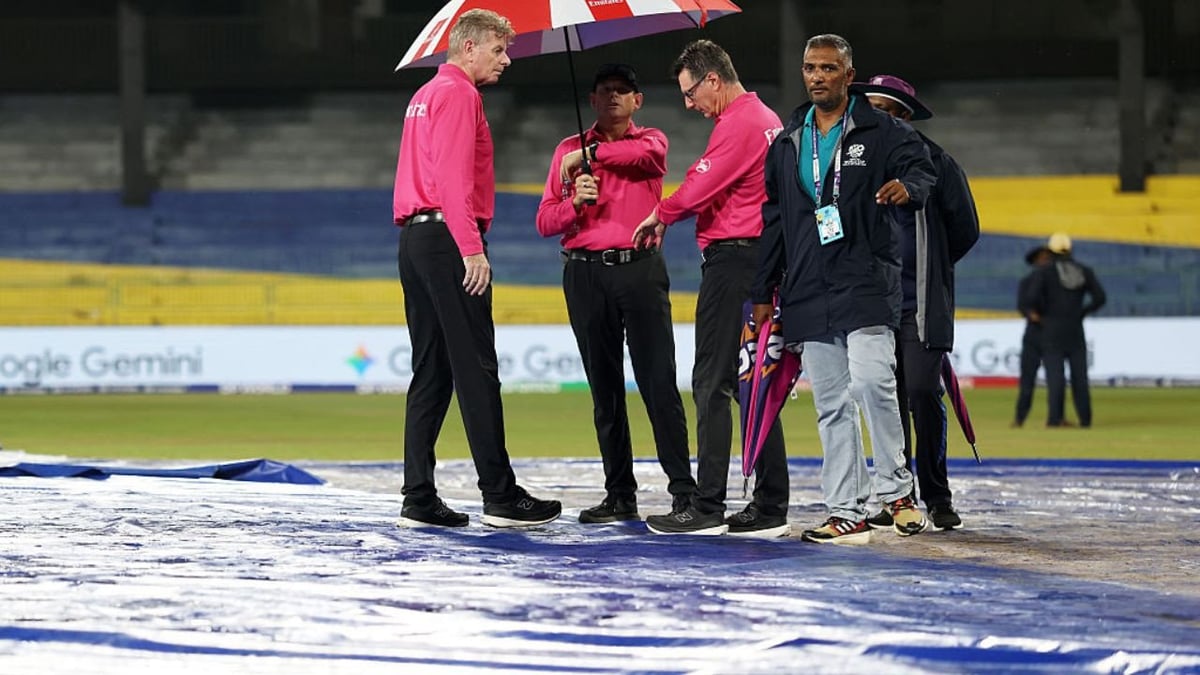 PAK vs NZ Super 8 Match: बारिश की भेंट चढ़ा पहला मुकाबला; दोनों टीमों को मिला एक-एक अंक | New Zealand vs Pakistan T20 WC Rain washes out first Super 8 match both teams get one point each
