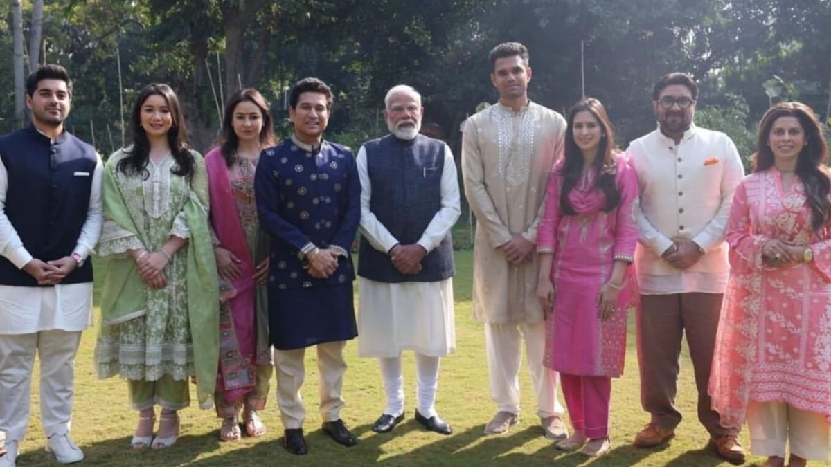 सचिन तेंदुलकर ने बेटे अर्जुन की शादी में पीएम मोदी को किया इनवाइट, जानिए किस सलाह के लिए प्रधानमंत्री को दिया धन्यवाद?