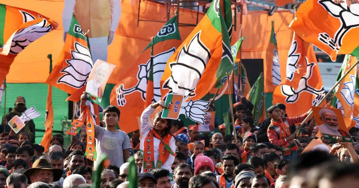 Jharkhand Politics : झारखंड भाजपा की नई कमेटी में पुराने नेताओं का दबदबा, किस मजबूरी के तहत हारे नेताओं को बनाया गया हीरो