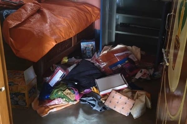 पुलिसकर्मी के बंद मकान में चोरी, लाखों की संपत्ति चोरी हुई।