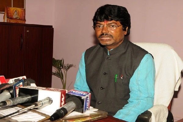 मंत्री योगेंद्र साव