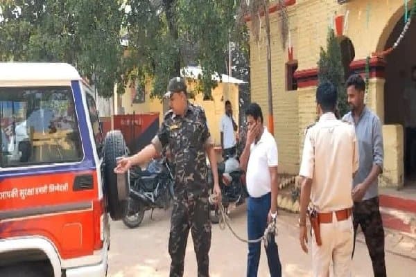 गिरिडीह: निजी स्कूल के प्रिंसिपल को नाबालिग से छेड़छाड़ के आरोप में गिरफ्तार किया गया