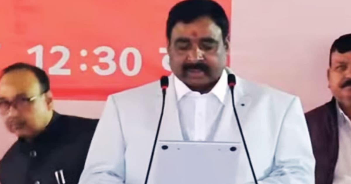 Jharkhand के मंत्री ने ही उठाए अवैध खनन पर सवाल, कहा- सीएम कार्रवाई करें CM Hemant