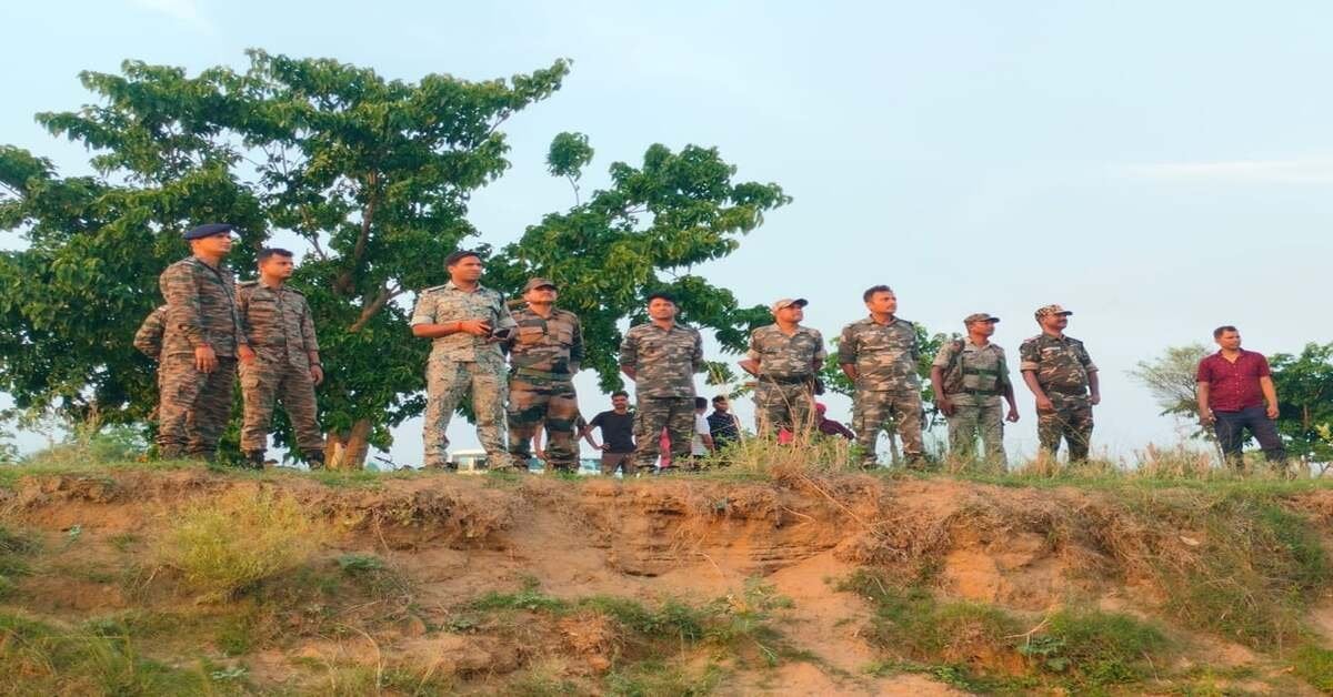 Bahragora Bomb: बहरागोड़ा में मिले तीसरे बम को डिफ्यूज करने की तैयारी, सेना की टीम ने संभाला मोर्चा