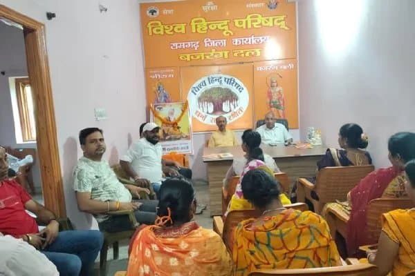 रजरप्पा मंदिर के दुकानदारों के पुनर्वास की मांग, विश्व हिंदू परिषद ने किया समर्थन