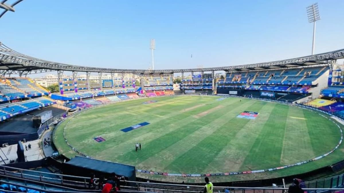 वानखेड़े में MI और RCB के बीच जीत की प्रतिस्पर्धा, पिच रिपोर्ट जानें