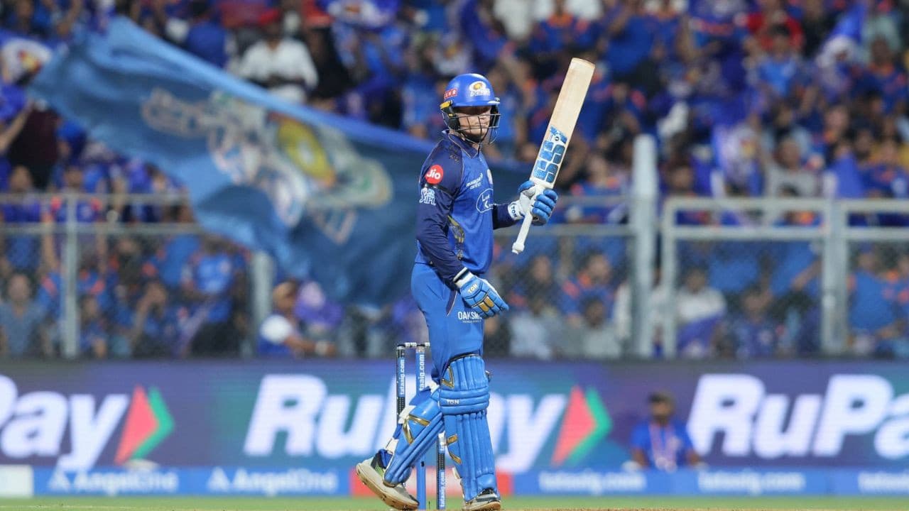 SRH vs MI: वानखेड़े में गरजा रिकल्टन का बल्ला, 44 गेंदों में शतक जड़कर तोड़ा 19 साल पुराना रिकॉर्ड