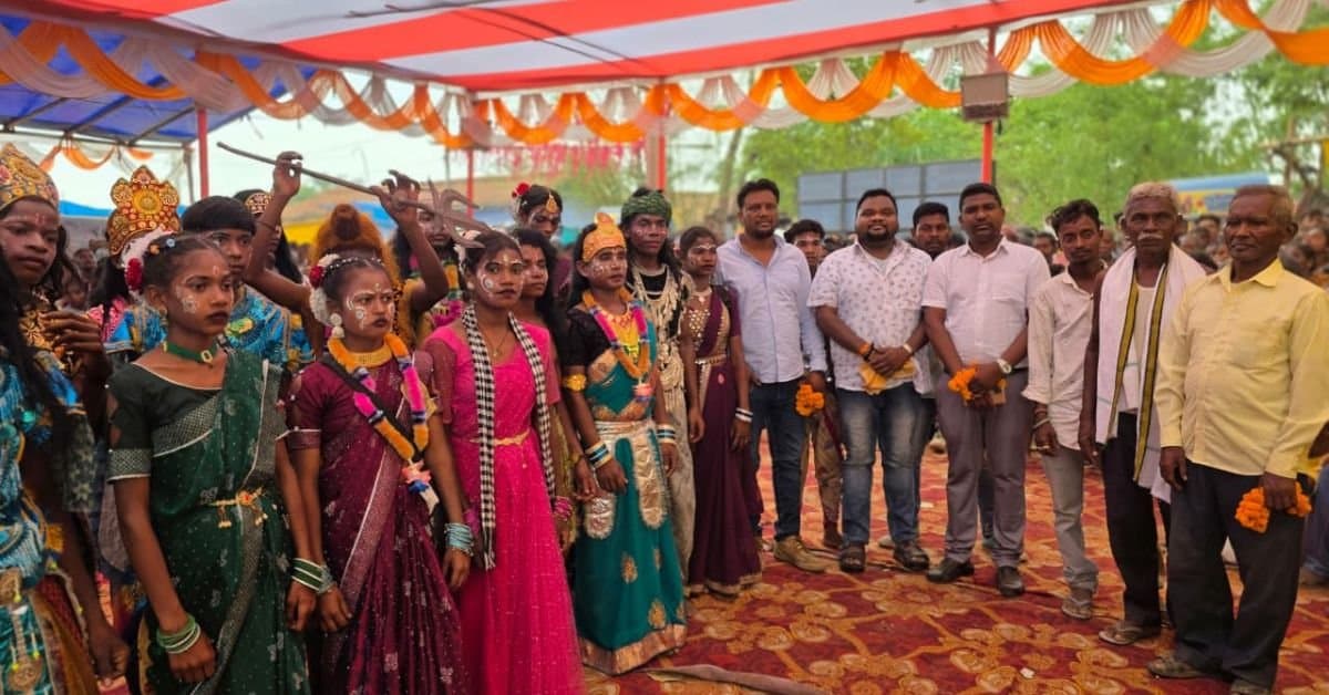 चक्रधरपुर: इटोर गांव में दो दिवसीय छऊ नृत्य एवं मेला सफलतापूर्वक संपन्न हुआ।