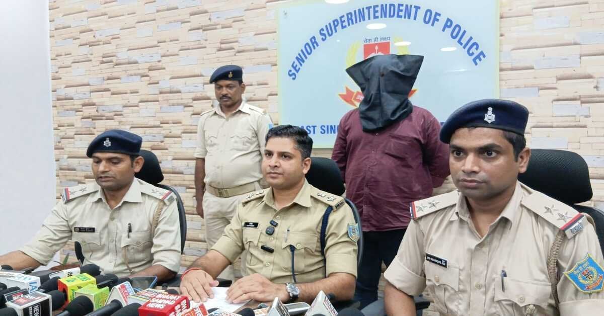 Jamshedpur News : जमशेदपुर में देसी पिस्तौल और कारतूस के साथ युवक गिरफ्तार, रंगदारी और वर्चस्व कायम करने की थी साजिश