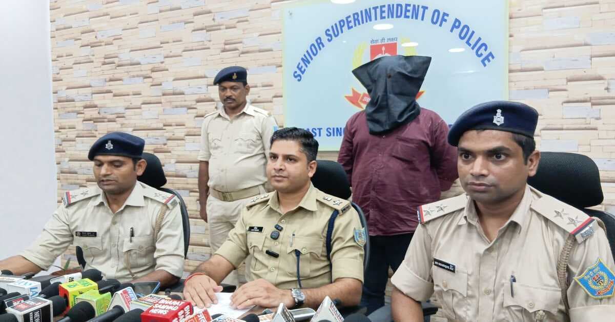 Jamshedpur News : जमशेदपुर में देसी पिस्तौल और कारतूस के साथ युवक गिरफ्तार, रंगदारी और वर्चस्व कायम करने की थी साजिश