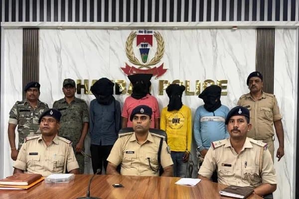 प्रिंस खान गैंग ने कारोबारी से मांगी एक करोड़ की रंगदारी, चार गिरफ्तार।