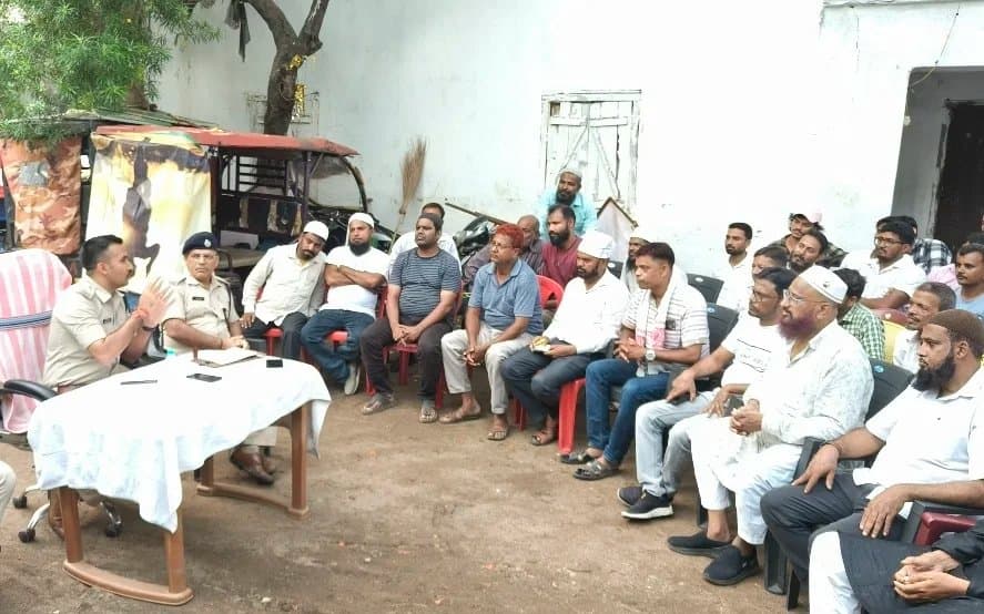 जाम से मुक्त रांची के लिए ट्रैफिक एसपी ने 250 से अधिक दुकानदारों के साथ की महत्वपूर्ण बैठक