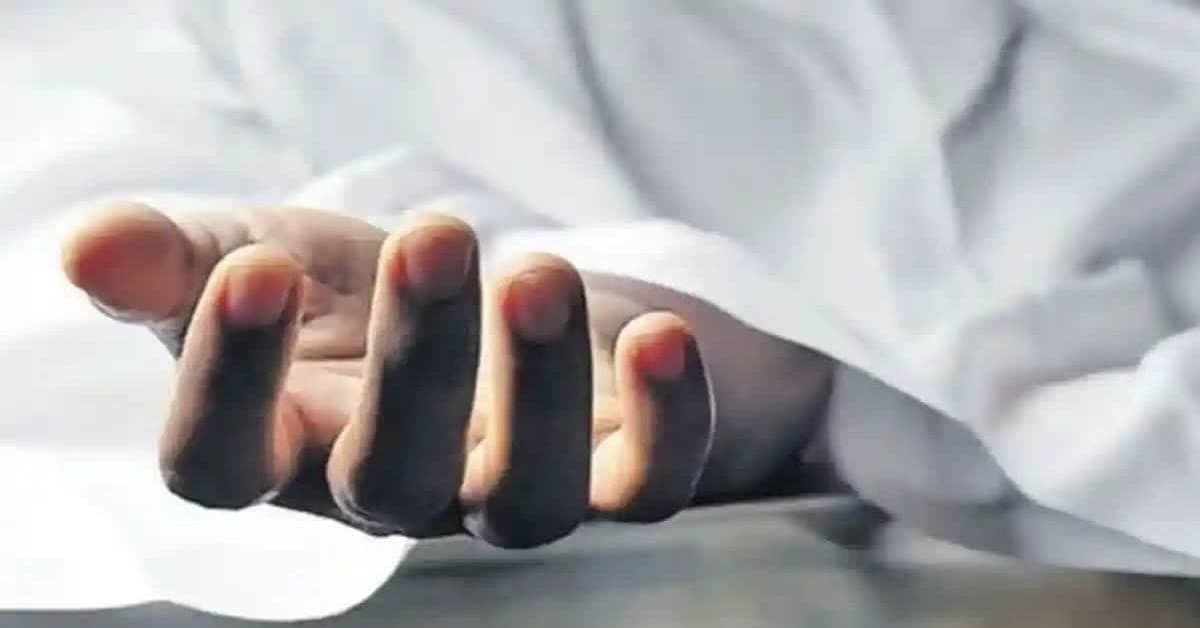 चाईबासा समाचार: नशे में पिता ने इकलौते बेटे की डंडे से पीटकर हत्या की, गिरफ्तार।