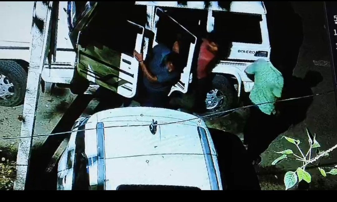 Jamshedpur news : गोविंदपुर में धड़ले से हो रही तस्करी, बोलेरों से रात में हो रही गाय की चोरी