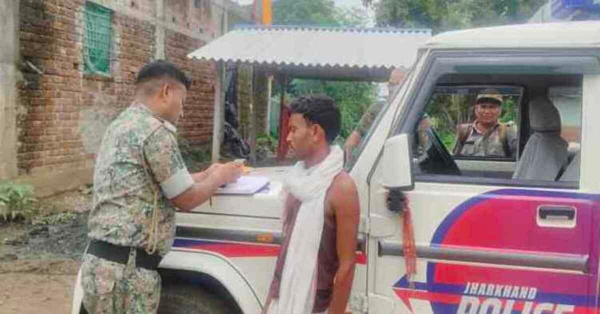 जमशेदपुर स्वास्थ्य समाचार: पटमदा में 108 एंबुलेंस में ऑक्सीजन की कमी पर FIR के बाद जांच शुरू।