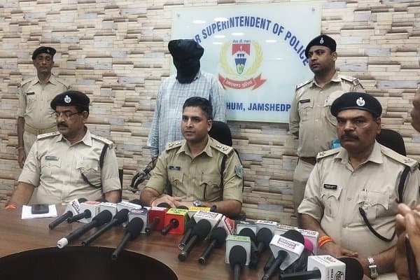 जमशेदपुर: CSR फंड के नाम पर NGO से 3 करोड़ की साइबर धोखाधड़ी, यूपी का आरोपी गिरफ्तार