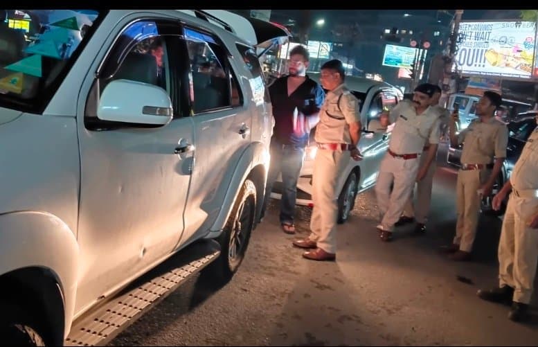 देर रात रांची पुलिस का बड़ा कदम: ग्रामीण और शहरी क्षेत्रों में एंटी क्राइम चेकिंग अभियान चलाया गया।