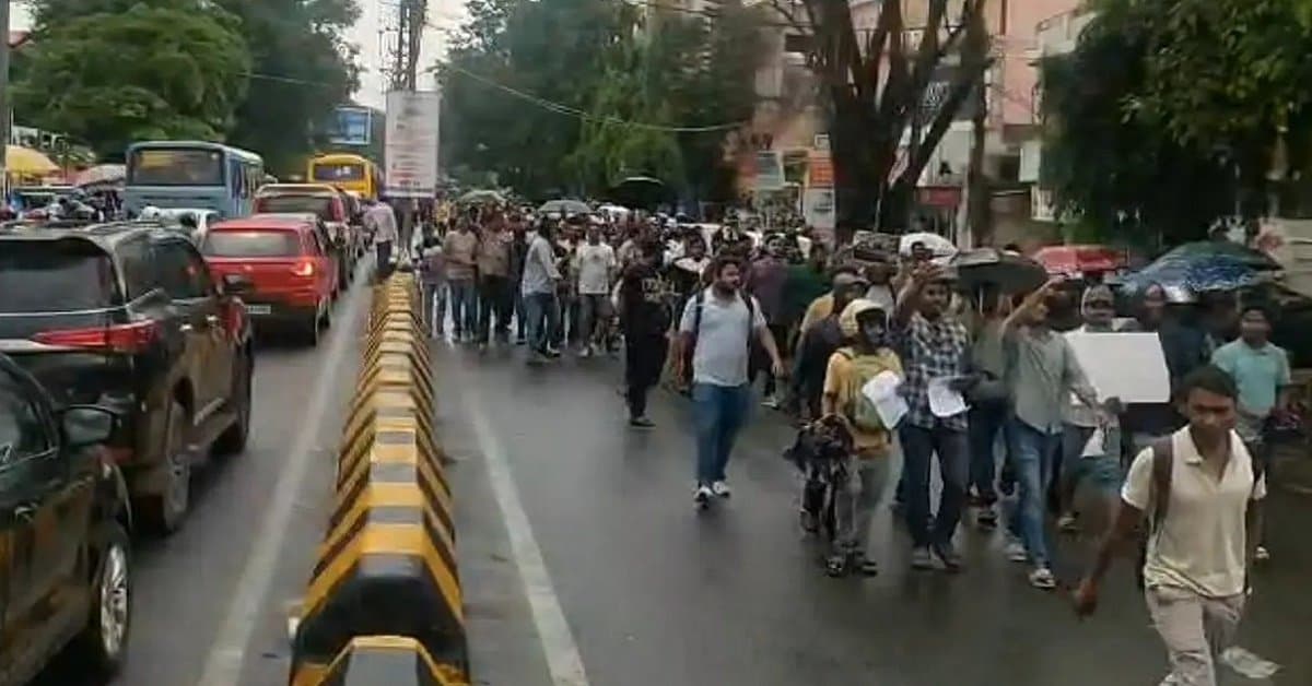 JPSC में धांधली के आरोप में छात्रों ने किया प्रदर्शन, सीएम से मांगा इस्तीफा
