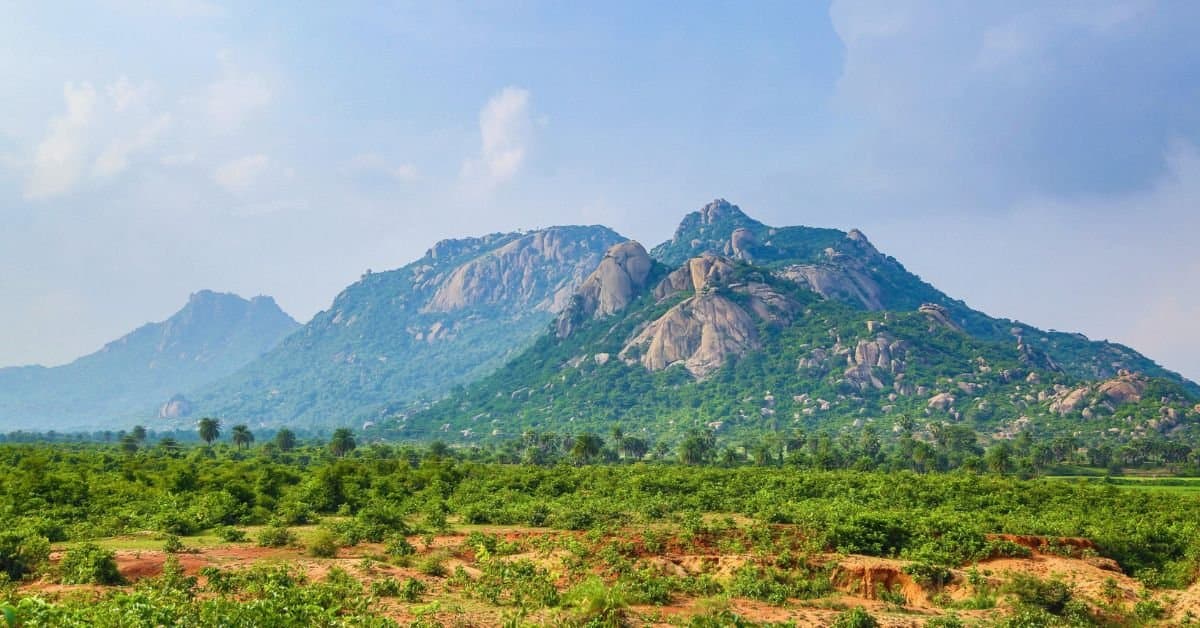 देवघर पर्यटन: त्रिकुट पहाड़ पर रोपवे फिर से शुरू, ईको टूरिज्म को मिलेगा नया जीवन।