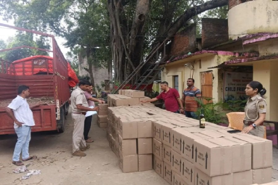 मुंगेर में शराबबंदी के 11 साल: 4.77 लाख लीटर शराब जब्त, 27 हजार से ज्यादा गिरफ्तार