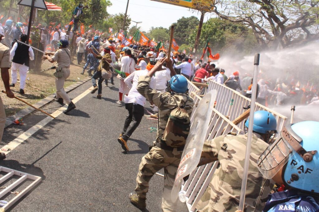 तीन पूर्व सीएम, 40 BJP नेता समेत हजारों अज्ञात पर धुर्वा थाने में FIR दर्ज 7 WhatsApp Image 2023 04 11 at 14.53.59