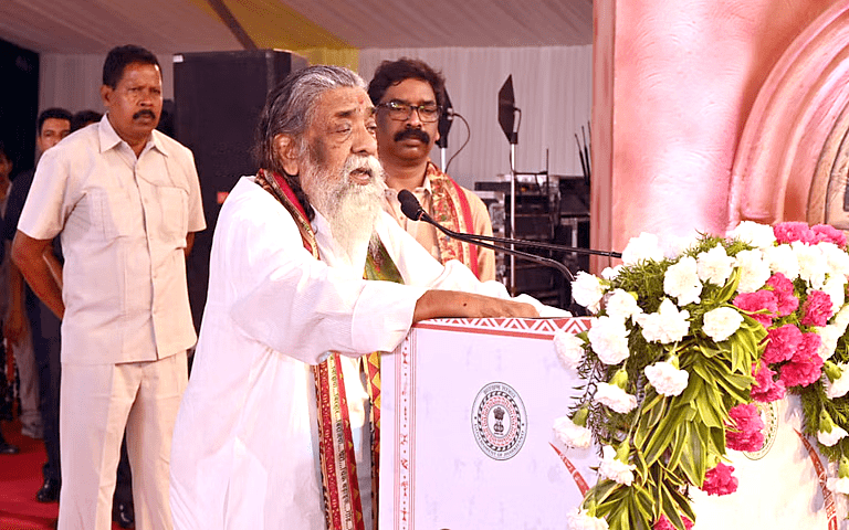 आदिवासियों को अपने अधिकारों के लिए मिलकर लड़ना होगा : मुख्यमंत्री 14 ZZZZZ