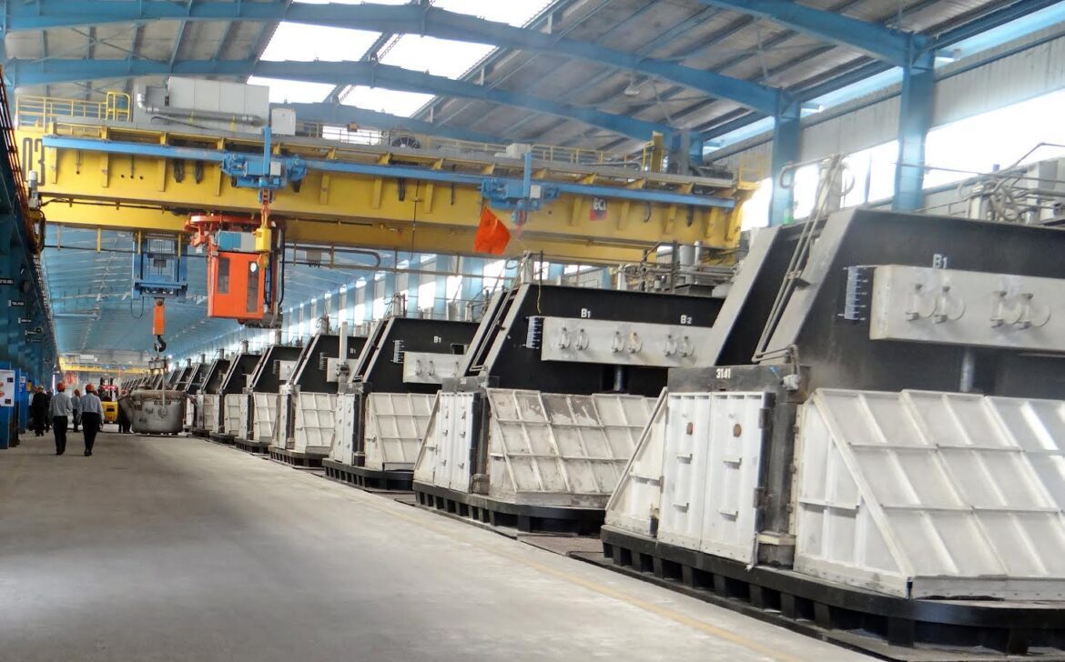 वेदांता एल्युमीनियम ग्रेफाइट तकनीक, aluminium waste to graphite, वेदांता इनोवेशन 2025, national technology day graphite breakthrough, EV बैटरी मटेरियल इंडिया, critical minerals india, graphite import replacement