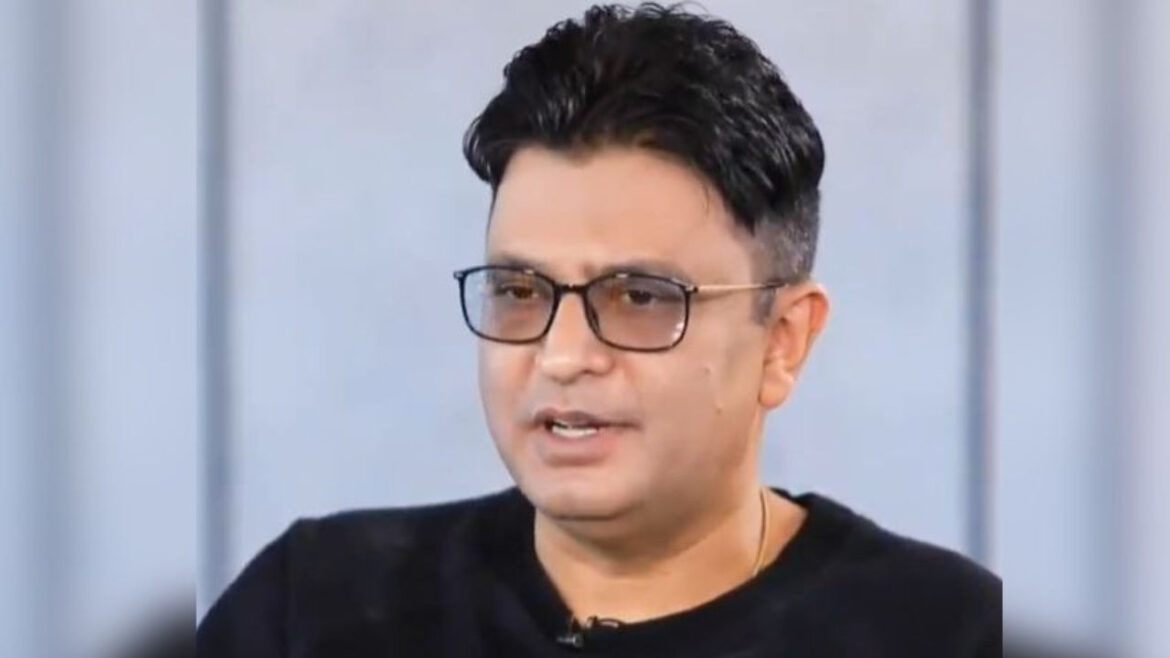 T-Series Suicide Case: टी-सीरीज के चेयरमैन भूषण कुमार पर आत्महत्या के लिए उकसाने का केस दर्ज, कर्मचारी के आखिरी वीडियो में हुए बड़े खुलासे | Manoj Kumar case update Gurugram video to his wife before death allegations against T-Series Bhushan Kumar HOD Sanjay Pandey