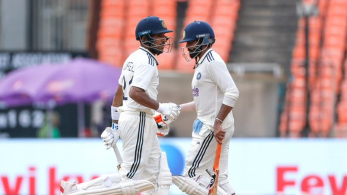 IND vs WI, 1st Test Day 2: अहमदाबाद टेस्ट के दूसरे दिन शतकों की बारिश, वेस्टइंडीज पर भारत में सबसे बड़ी हार का खतरा! | India vs West Indies Test 1st Test Day 2 Jadeja century Dhruv Jurel century KL Rahul century Ahmedabad Test score