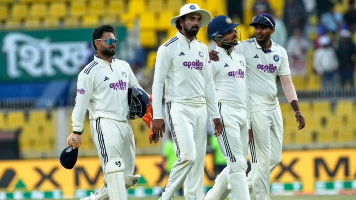 IND vs SA: क्या भारत 549 रनों का पहाड़ जैसा लक्ष्य हासिल करके सीरीज करेगा बराबर, जानें रिकॉर्ड किस और कर रहे इशारे? | In the Guwahati Test, South Africa set a target of 549 runs for India